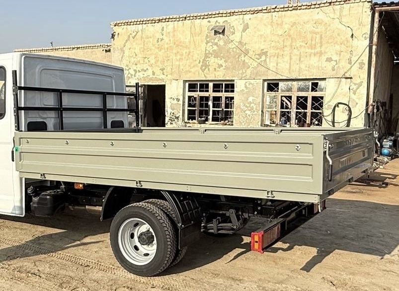 Yangi Gazel Next Bort va tenti bilan sotiladi.