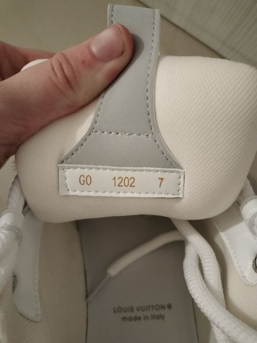 LV skate alb și gri