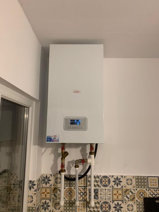 Vând centrala termica electrica Protherm 9kw