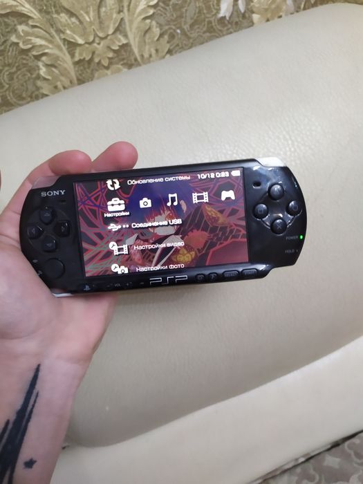 Продам или обменяю PSP 3004 Slim с зарядкой