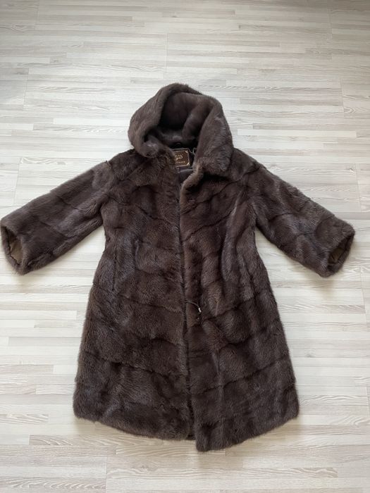 Продам шубу норковую