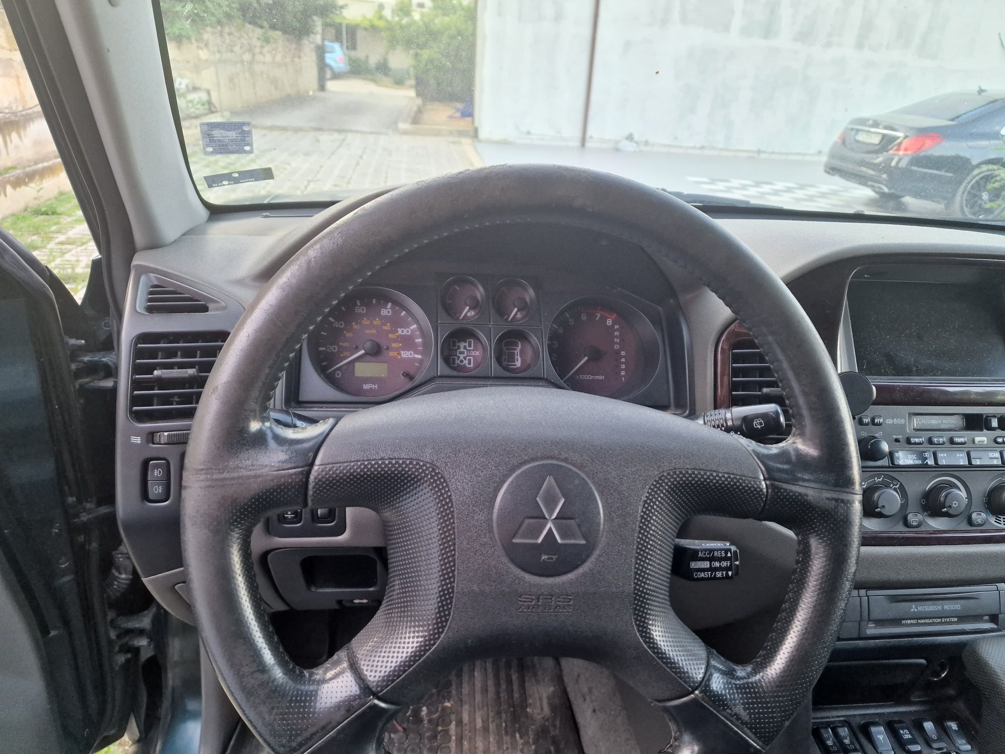 Mitsubishi Pajero 3.5