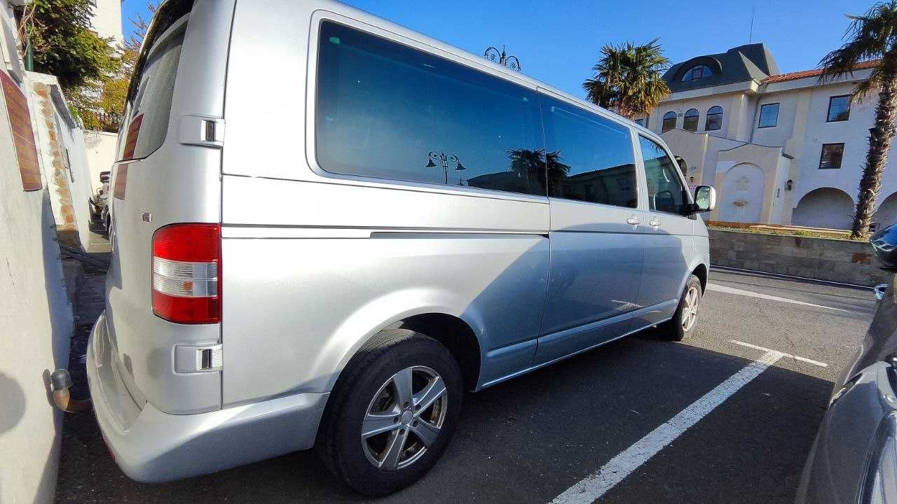 VW Caravella automatic