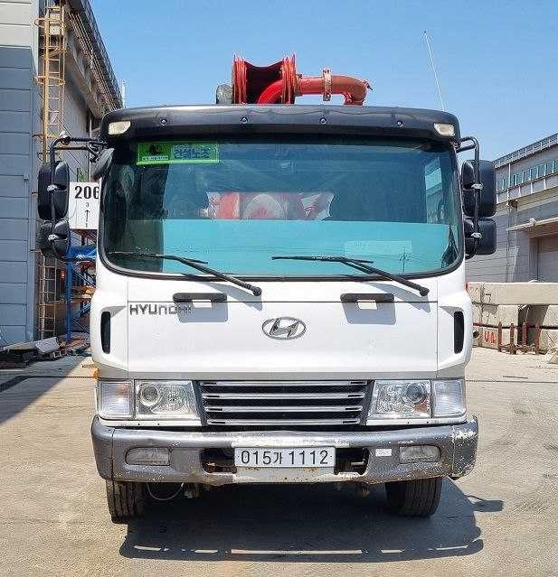 Автобетононасос KCP32ZX5120 (32м) на HYUNDAI  (Б.У.)