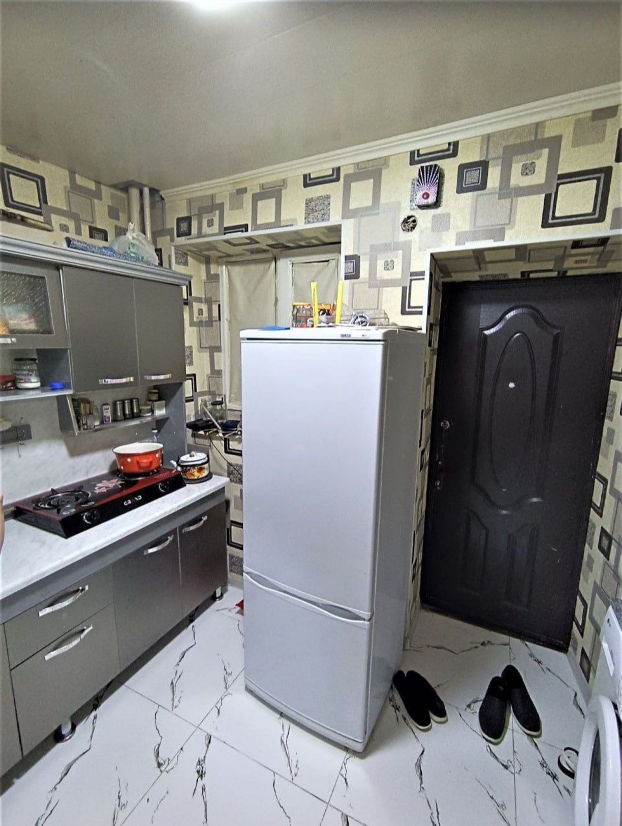 Продаётся 1-комнатная квартира Яшнабадский 
Площадь: 37 м²