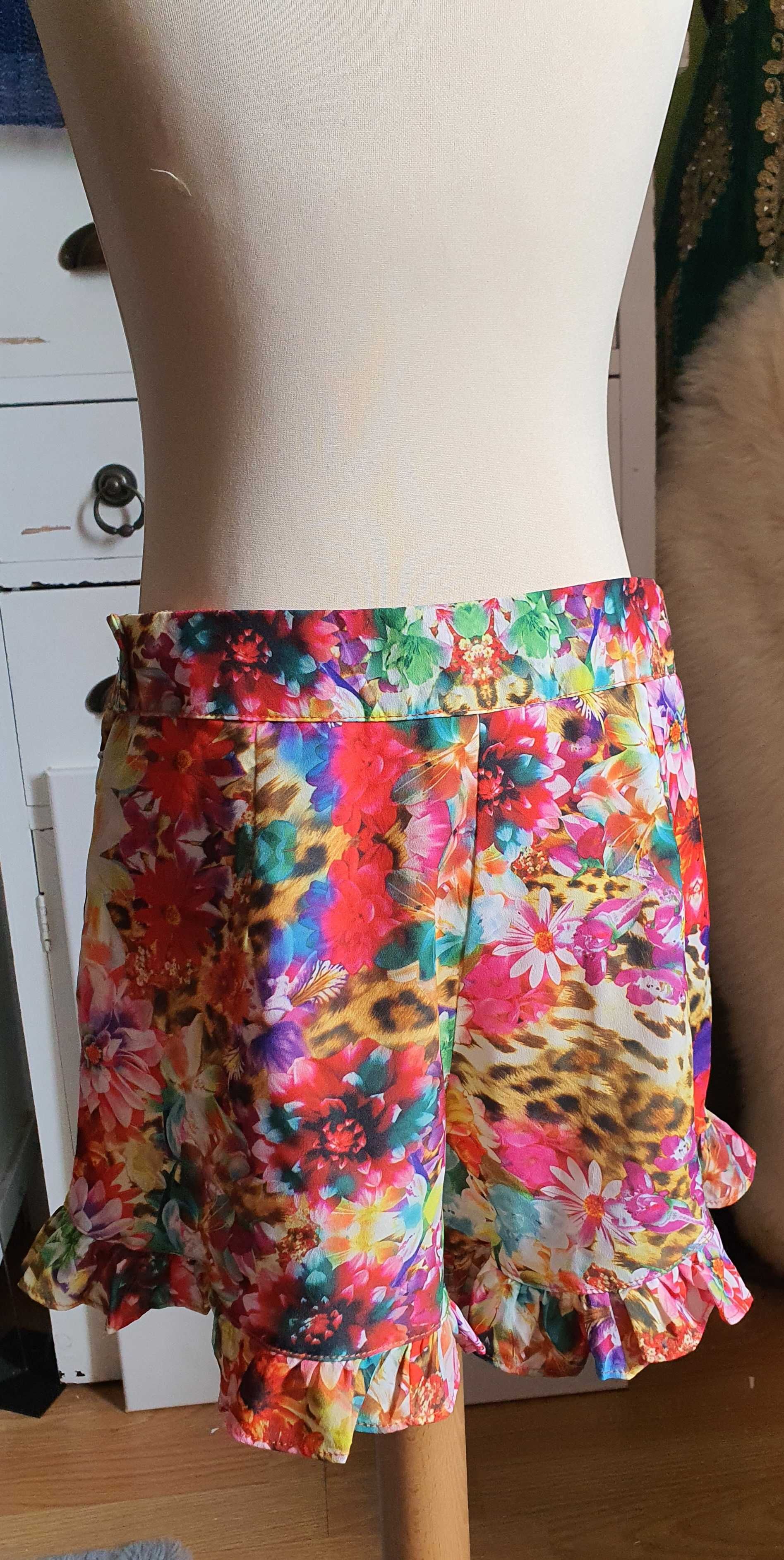 Pantaloni scurți colorati varsta 10-11 ani