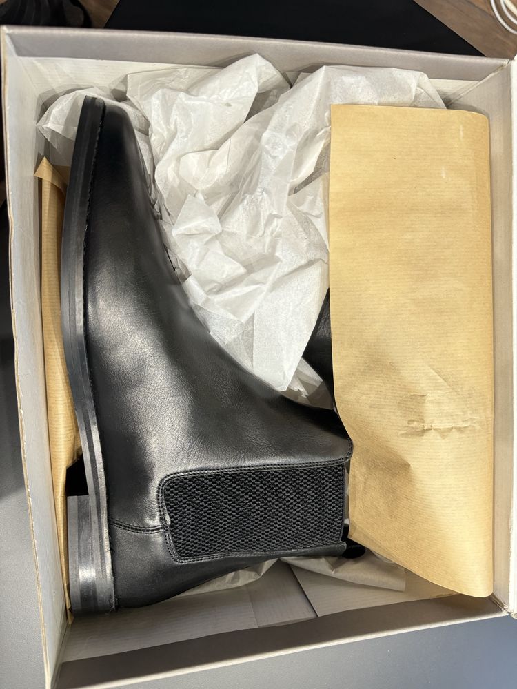 River Island Chelsea Boots