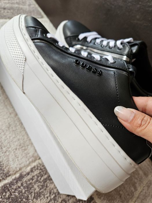 Кецове Guess кожени