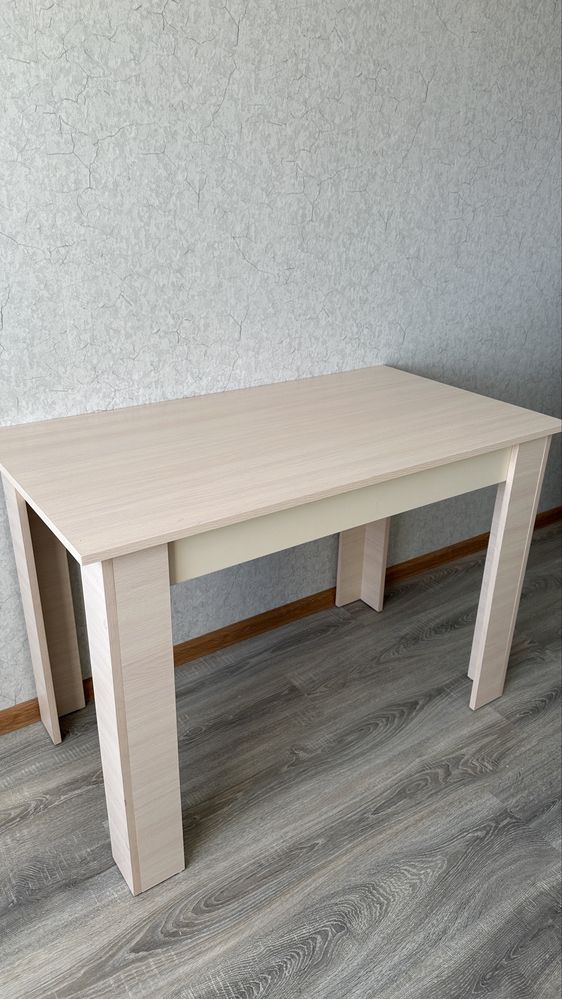Продам новый стол