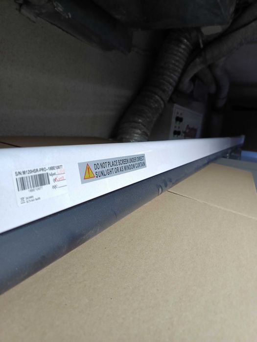 Мултимедиен проектор BenQ MH750 и екран