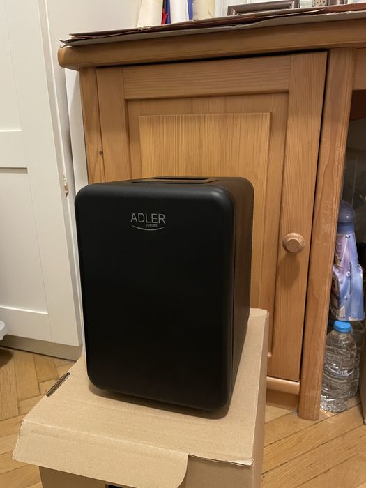 Mini frigider portabil (nou nouț negolosit)