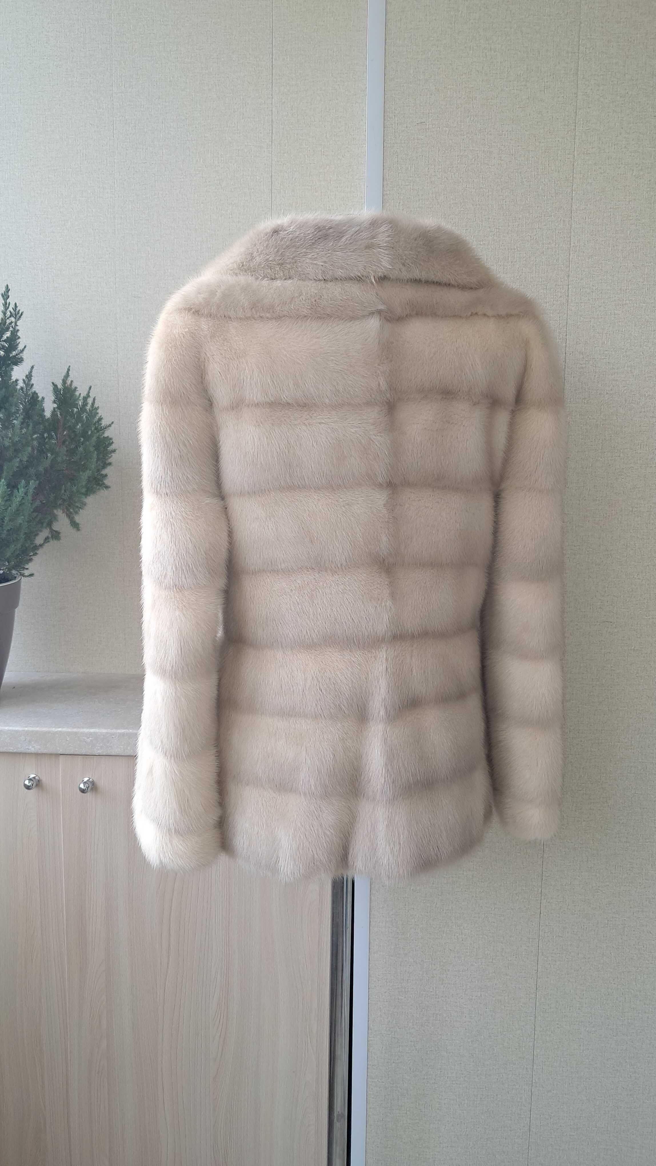 Haină de blană nurcă , Haina blana vizon Natural m.S