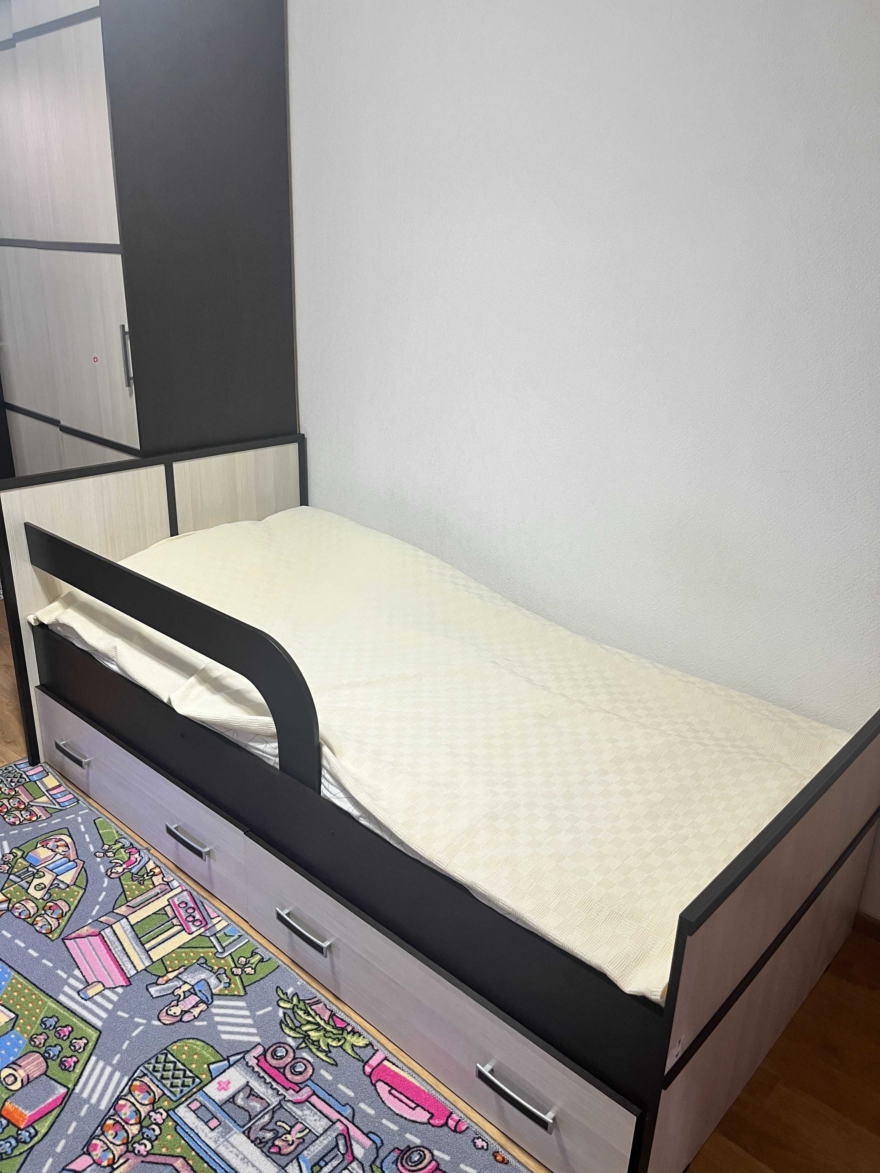 Продам кровать со шкафом