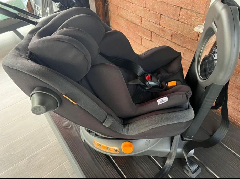Vând scaun auto chicco