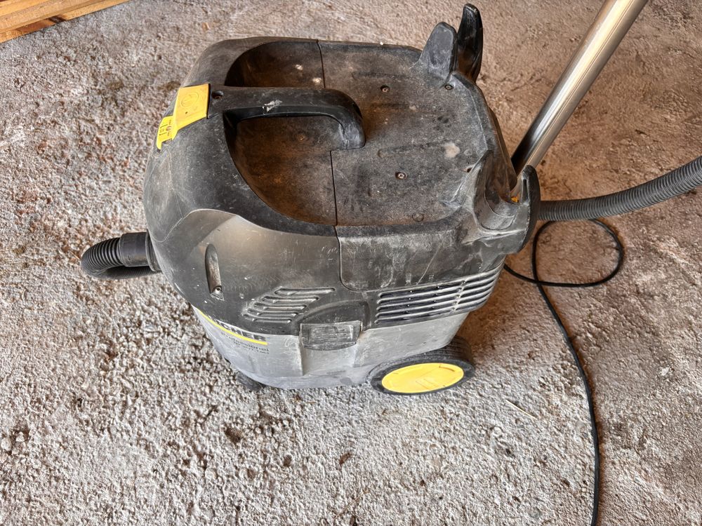 Професионална прахосмукачка Karcher  NT 35/1 Tact