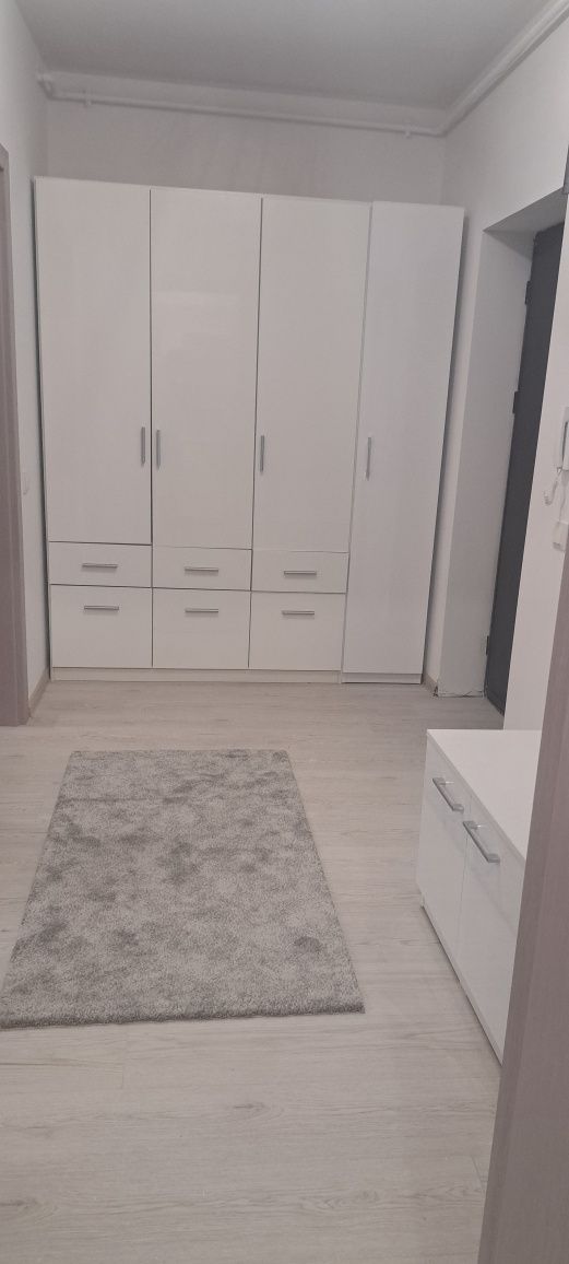 Închiriez garsoniera .Pallady complet mobilata utilata 12 min Teclu 8