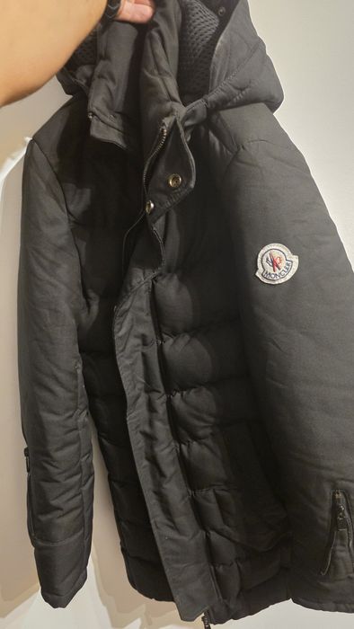 Greaca Moncler Neagra