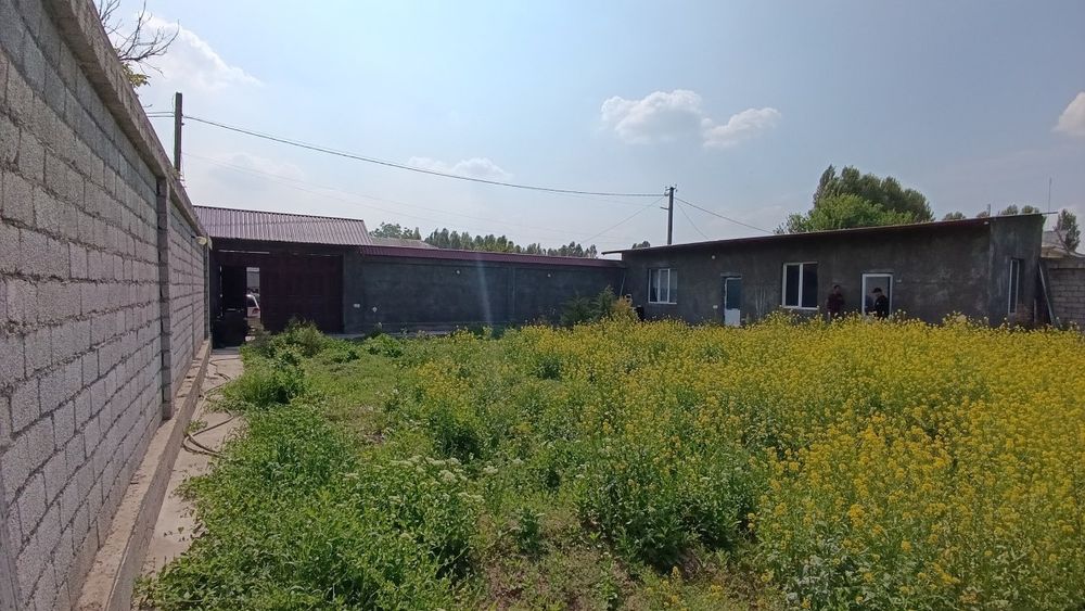 Майский 8,3соток,2 хона+кухня+санузел уйни ичкарисида,80% битган,