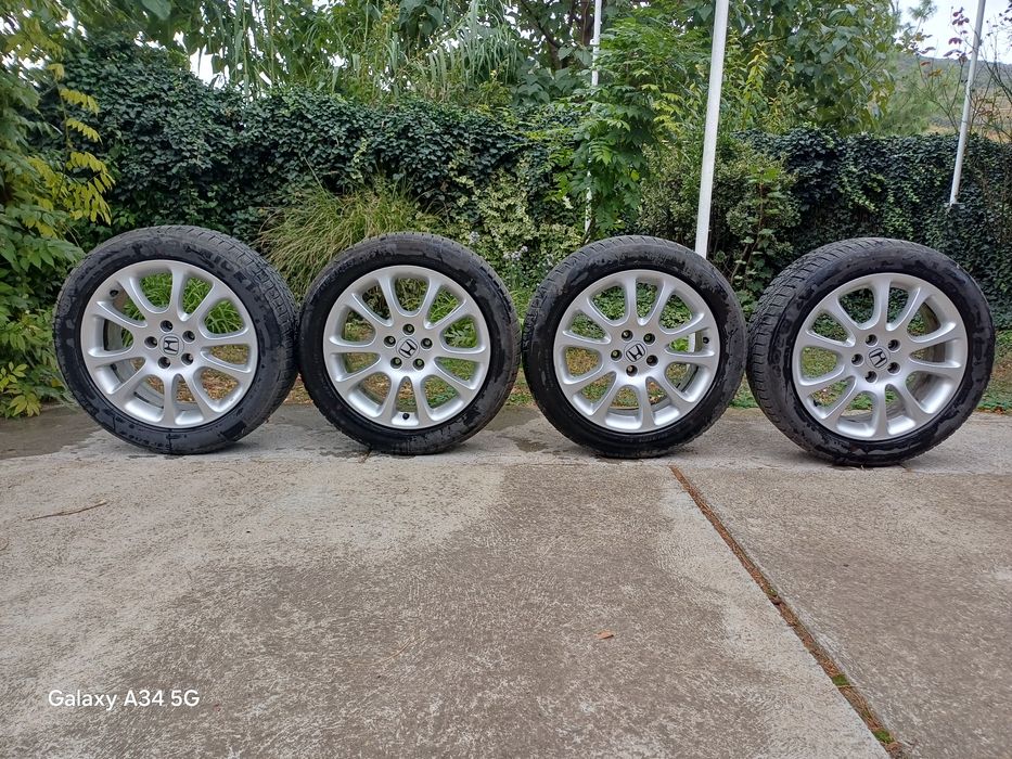 vând roți iarnă originale HONDA