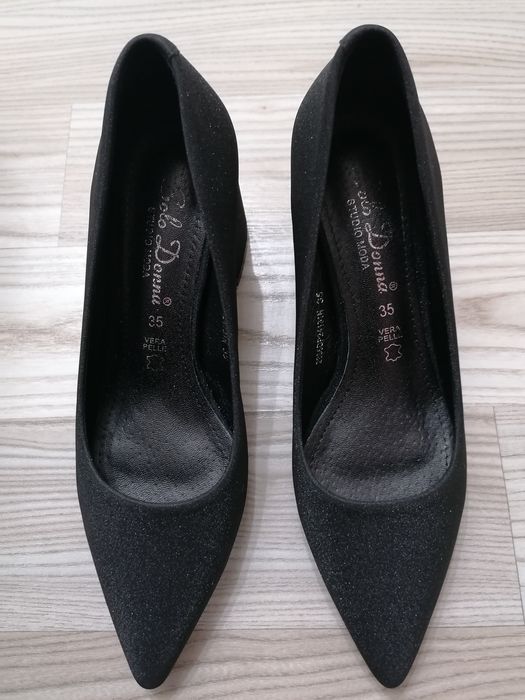 Pantofi negri eleganti