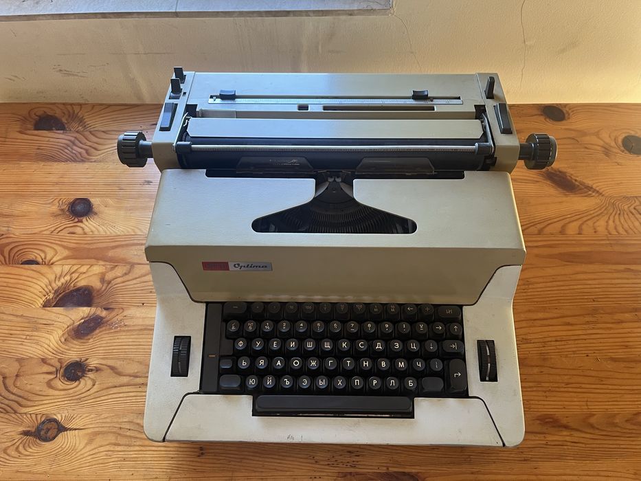 Ретро пишеща машина