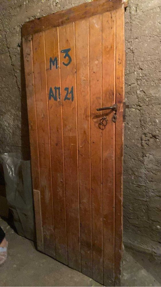 Продавм врата от мазе 0,80 на 1,80 м. за 15 лв