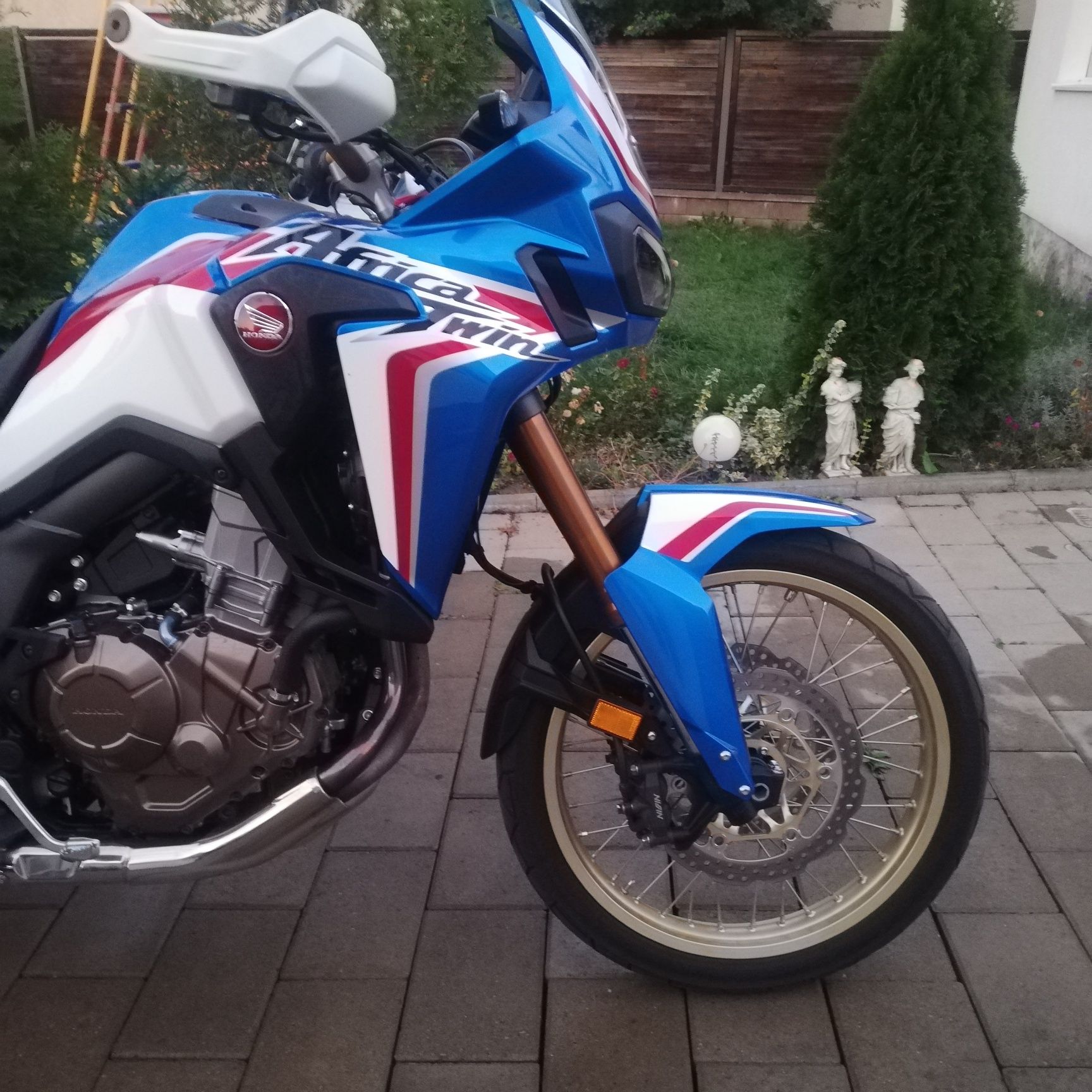 Honda africa twin crf 1000