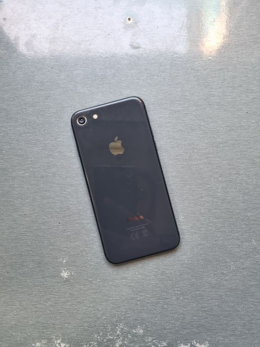iPhone 8 (Black 64GB) Sotiladi. iCloud Tozza Imei Bor Xolati O'rtacha.