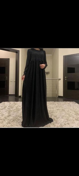 Продам красивое вечернее платье 46 размер