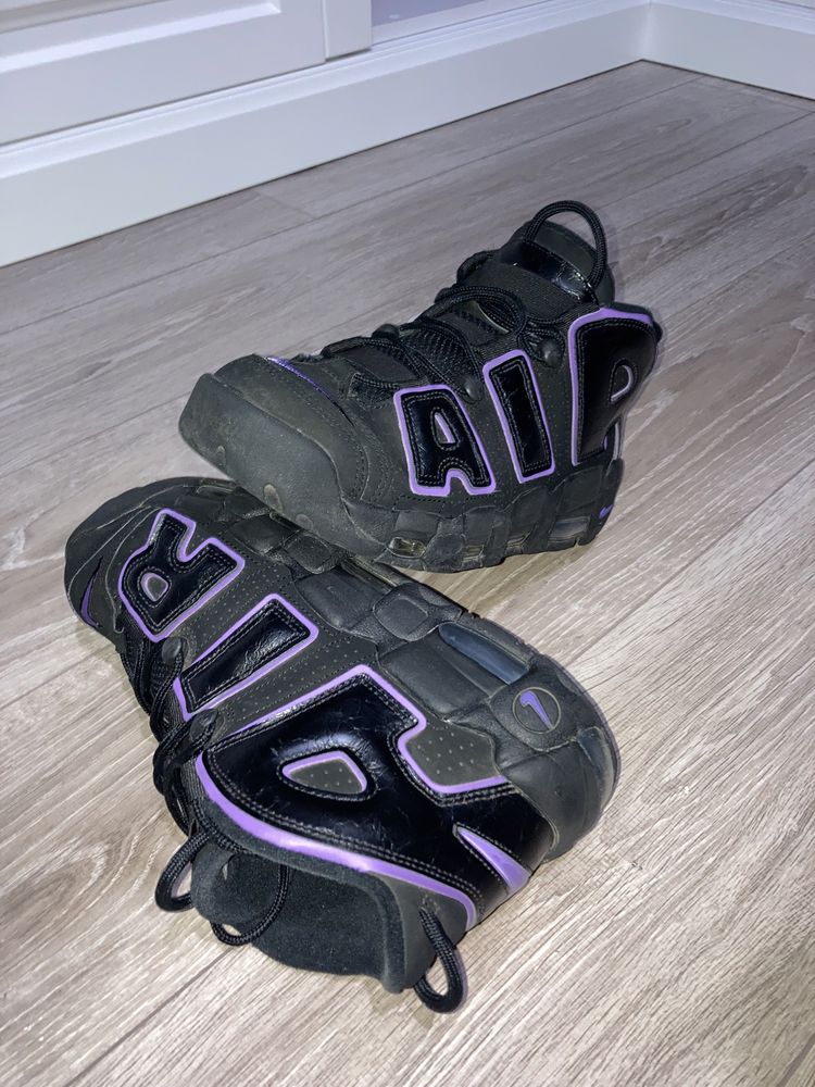 Nike Uptempo mov cu negru