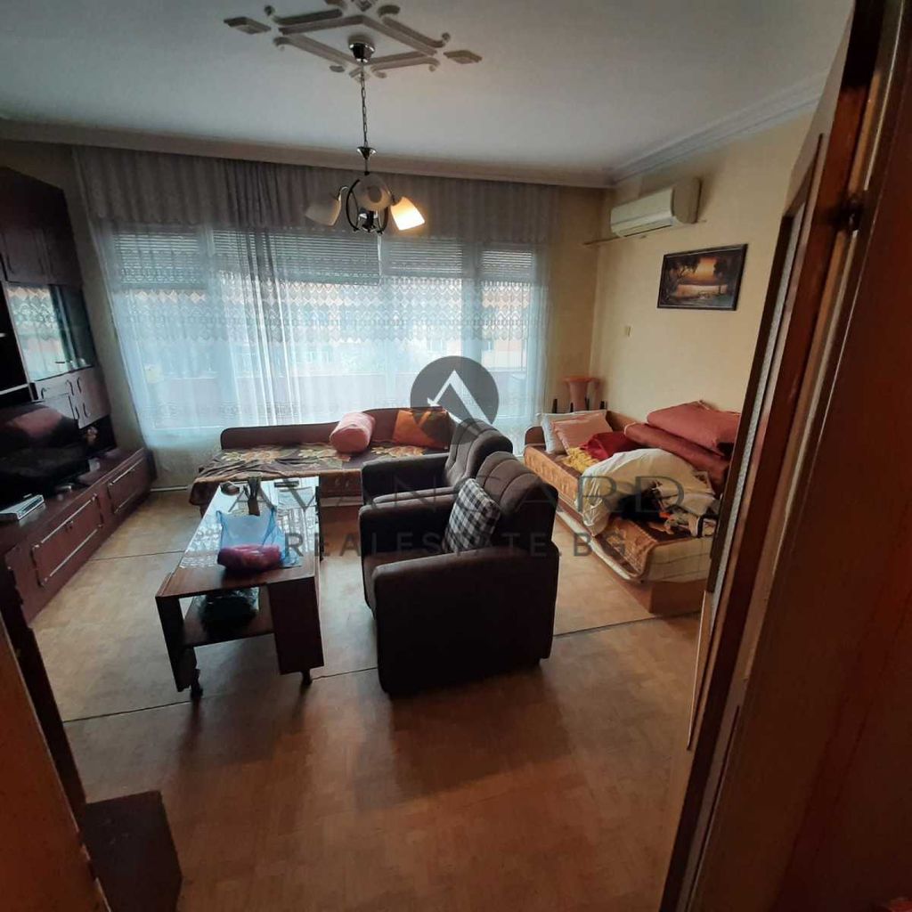 Продава се Двустаен апартамент в Пловдив, Изгрев - 63 кв.м за 1112 €/кв.м - Снимка #1