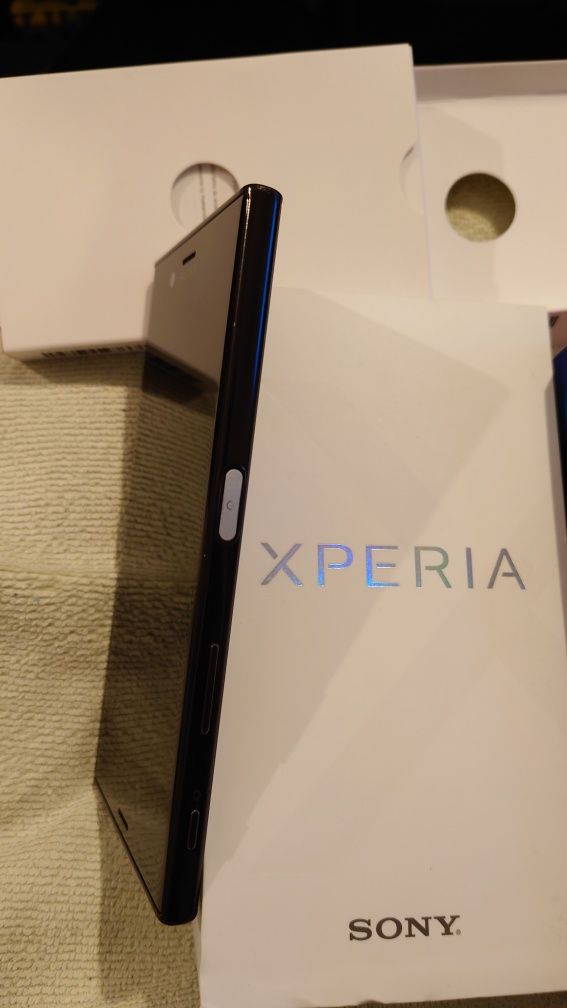 Мобилен телефон Sony F-8331 Xperia XZ