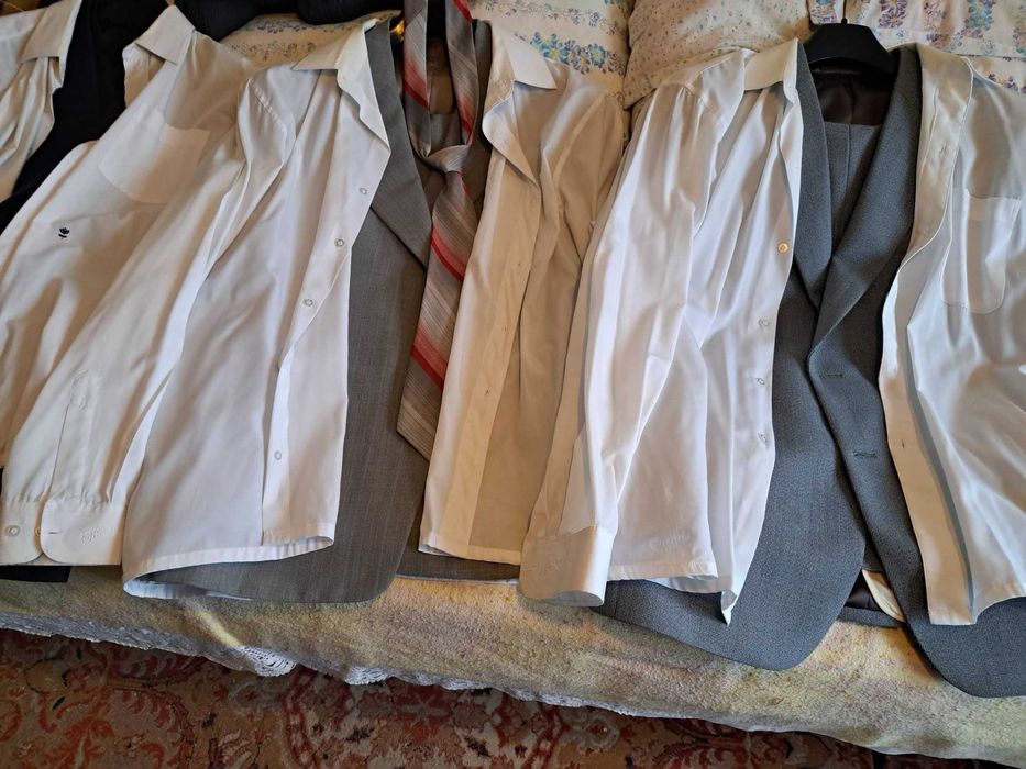 Vand 4 seturi complete de costume barbatesti, marimea 54