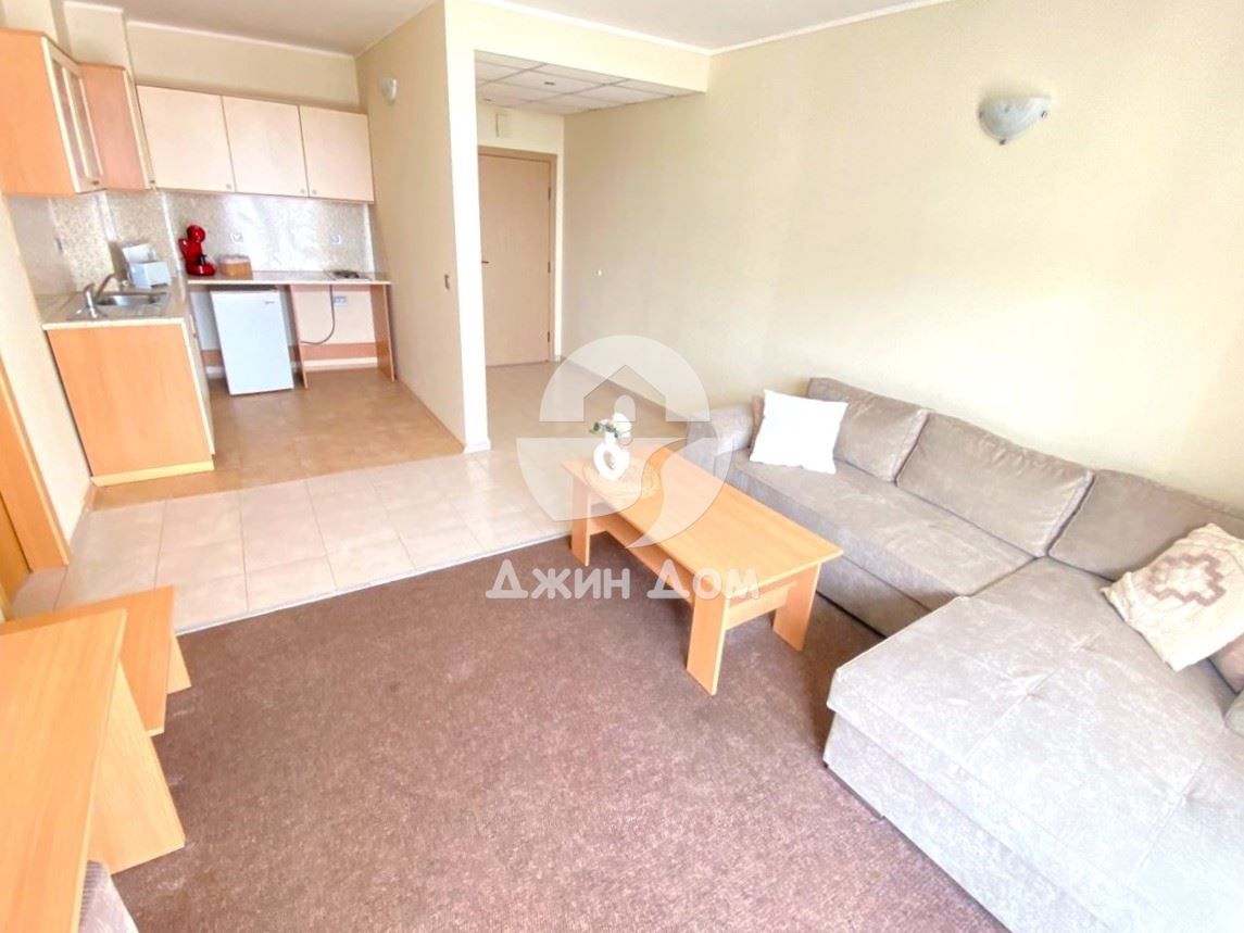 Продава се Двустаен апартамент в к.к. Слънчев бряг - 80 кв.м за 813 €/кв.м - Снимка #1