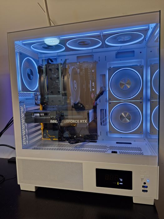 PC Ryzen 5800x cu RTX 5060