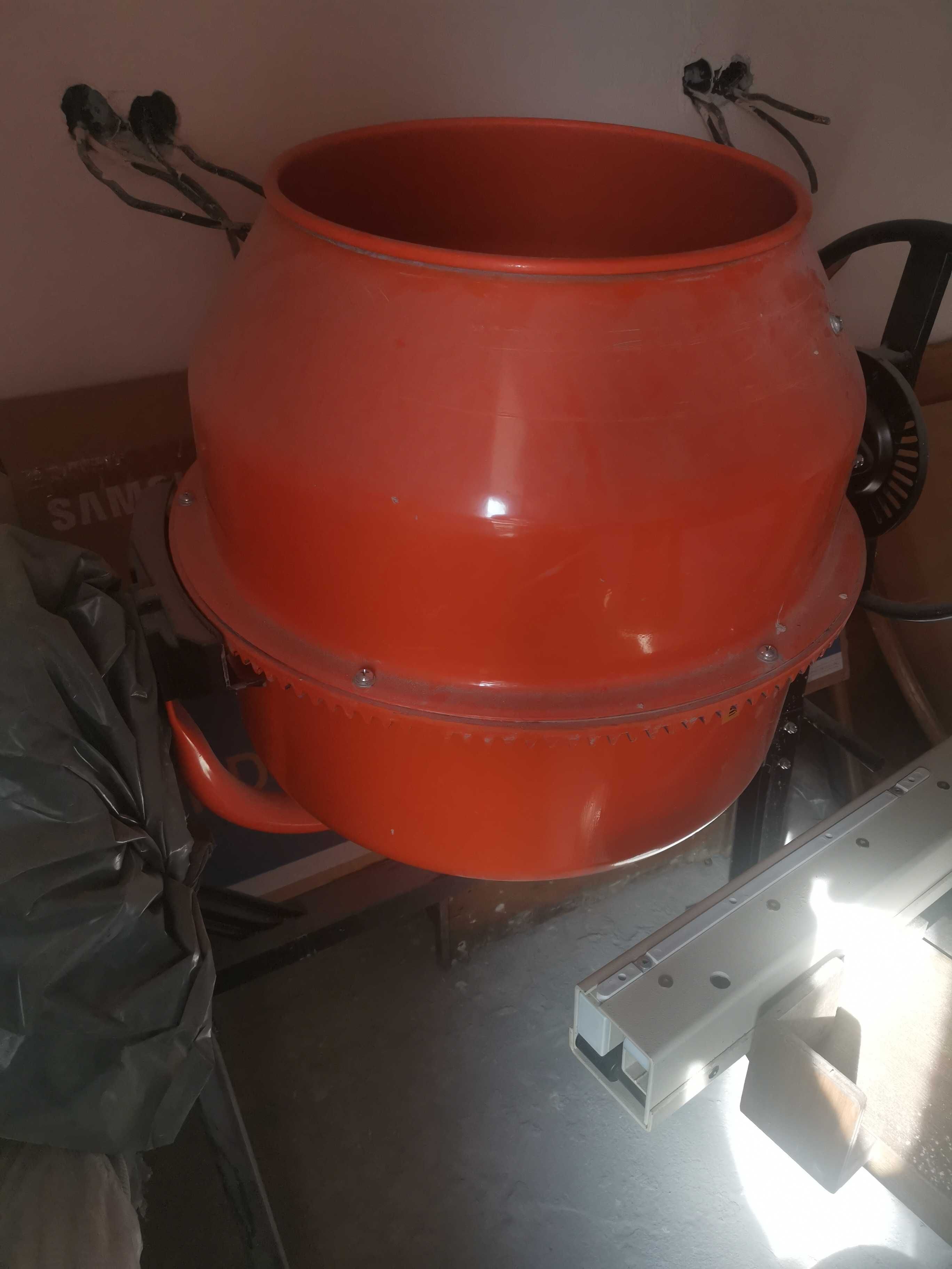 Бетонобъркачка 180 л.