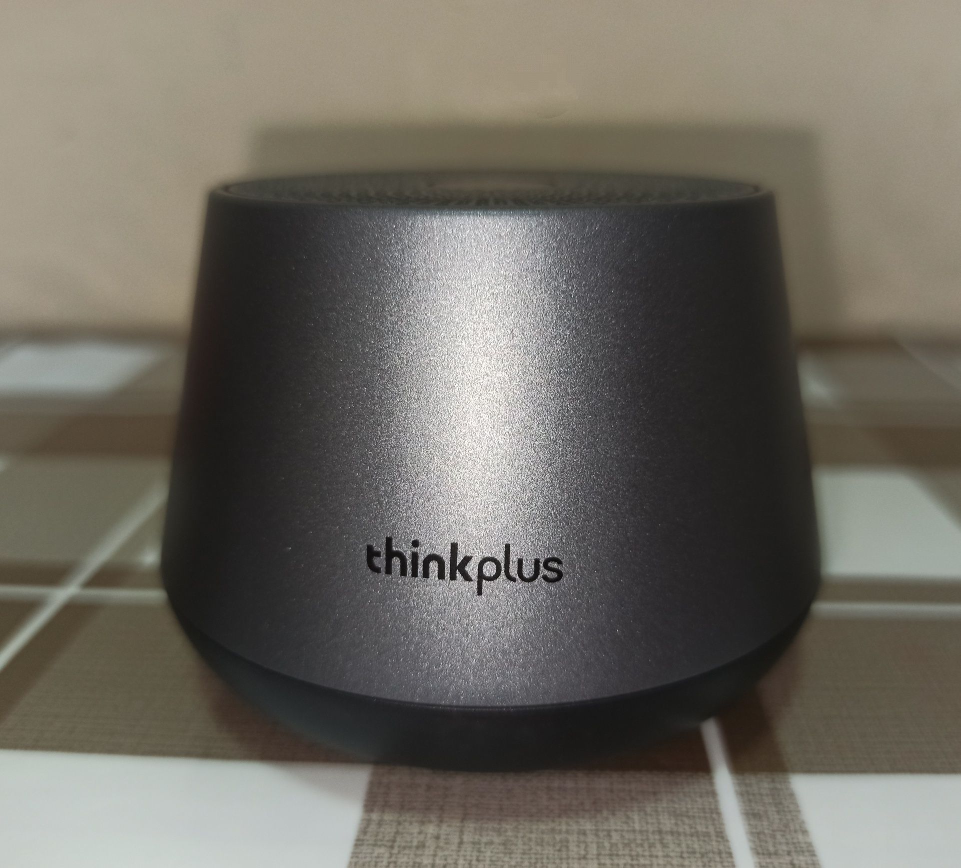 Продам мини Bluetooth колонку Lenovo