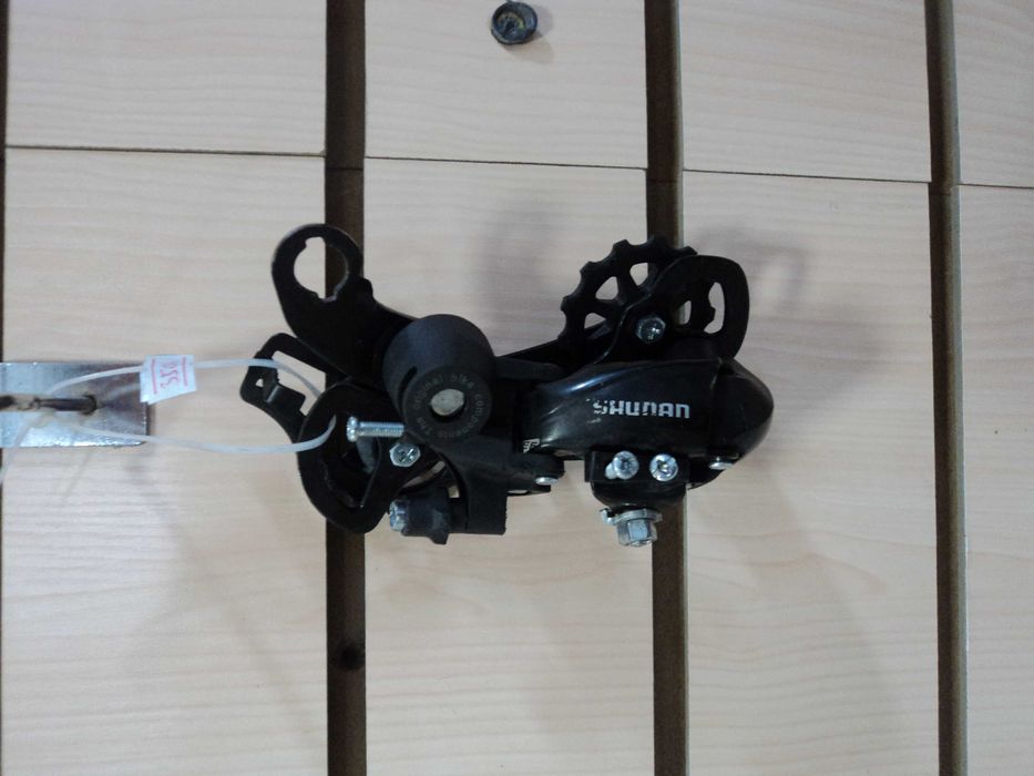 Задний переключатель китайского бренда SHUNAN, работает на 8 передач