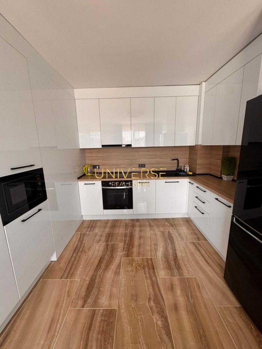 Продава се Четиристаен апартамент в к.к. Слънчев бряг - 166 кв.м за 522 €/кв.м - Снимка #2