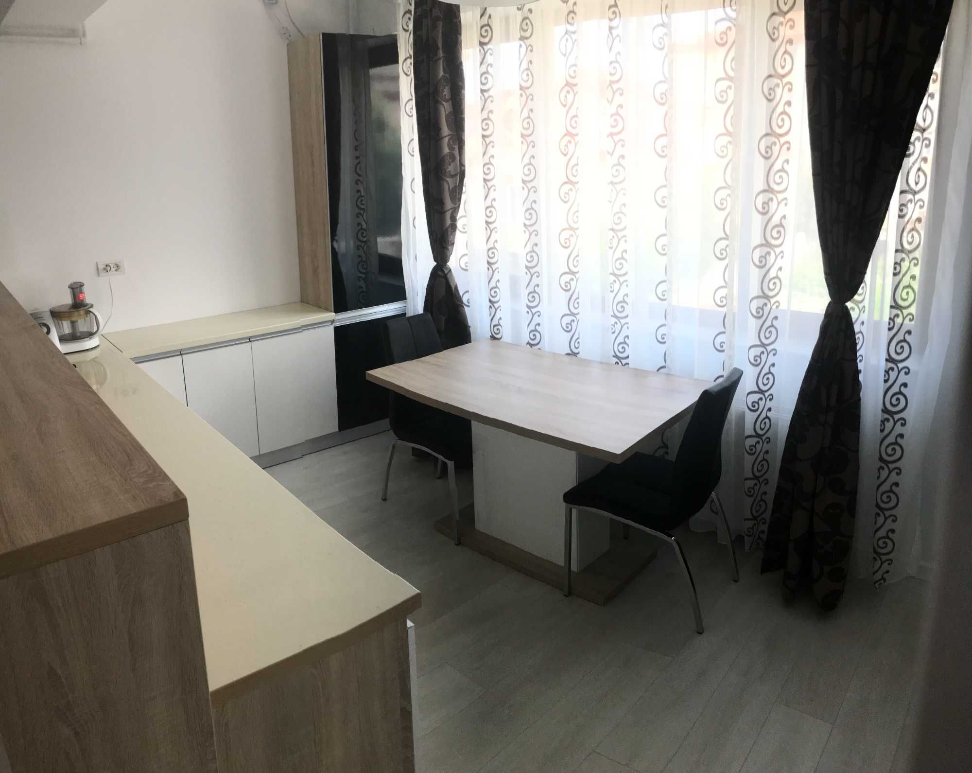 Apartament 3 camere lux Etaj 1 + Garaj