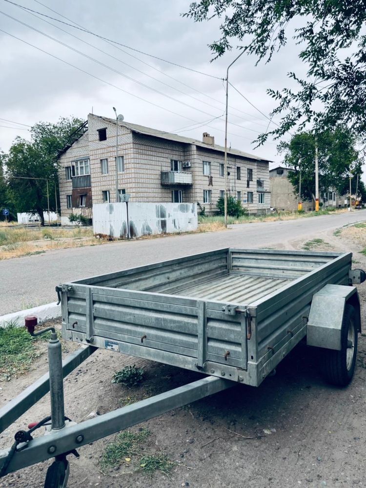 Легковой прицеп