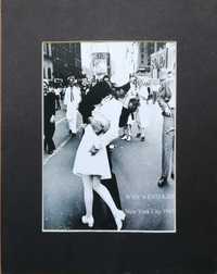 Известната снимка "Целувка за края на войната" от Ню Йорк