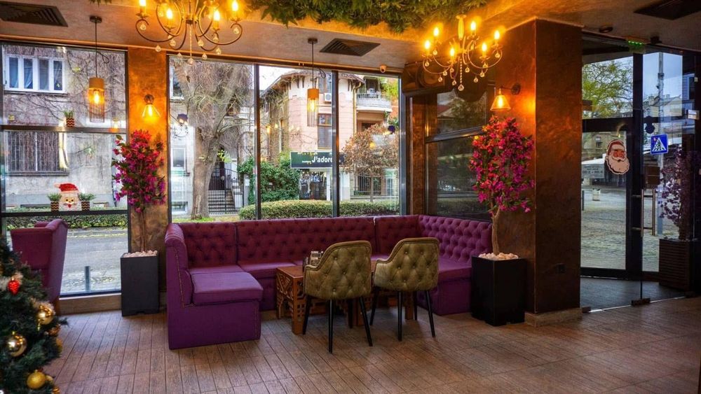 Ключ в офиса! Разработено Заведение, под наем, Център