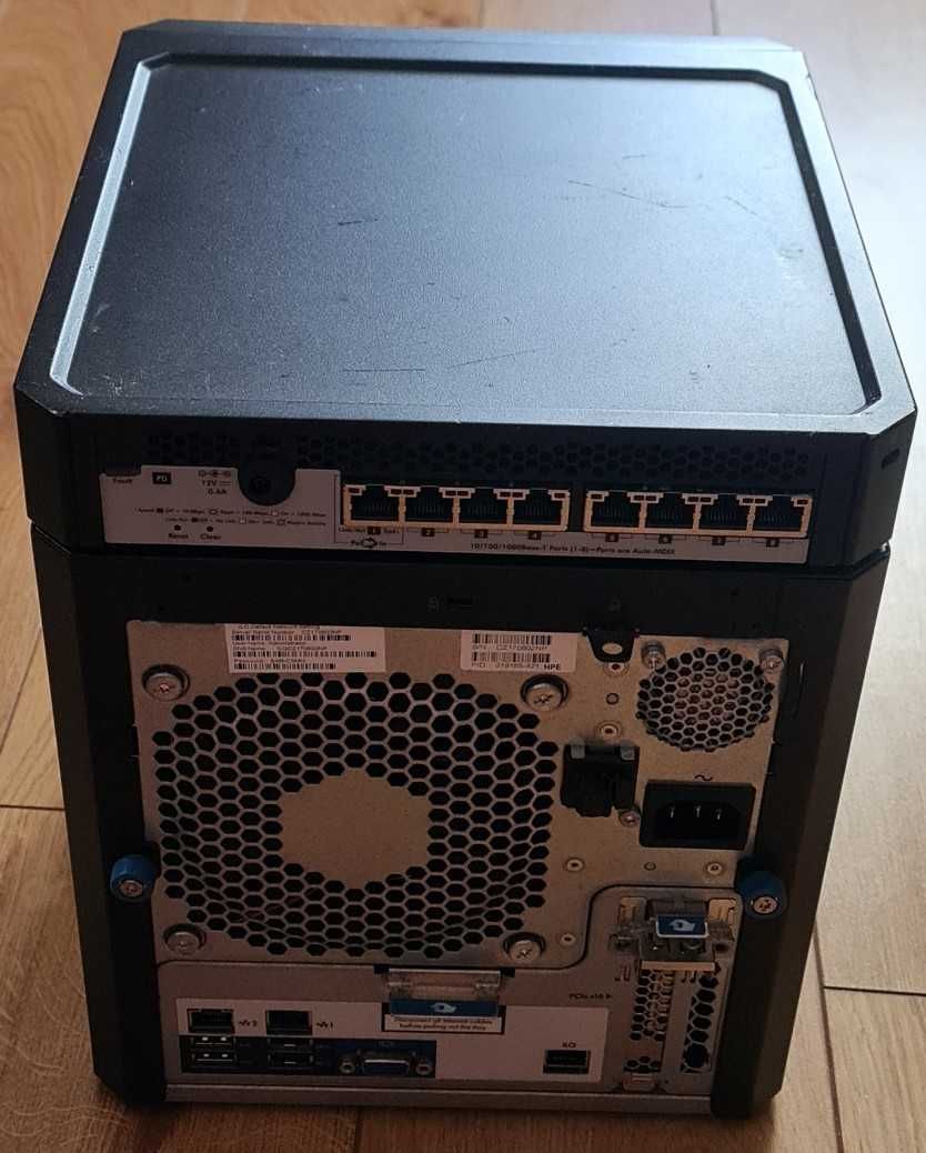 HP MicroServer Gen8 Xeon 16GB ECC + Switch HP PS1810 – HomeLab complet