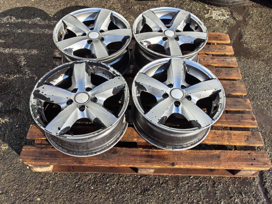 16 цола 5 х 114,3 мм Митсубиши / Мазда / КИЯ / Хюндай - 7 Инча / ЕТ 40