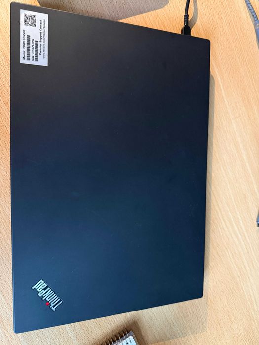 Laptop Lenovo T14 Gen2 Intel i5 16GB RAM 14" IPS