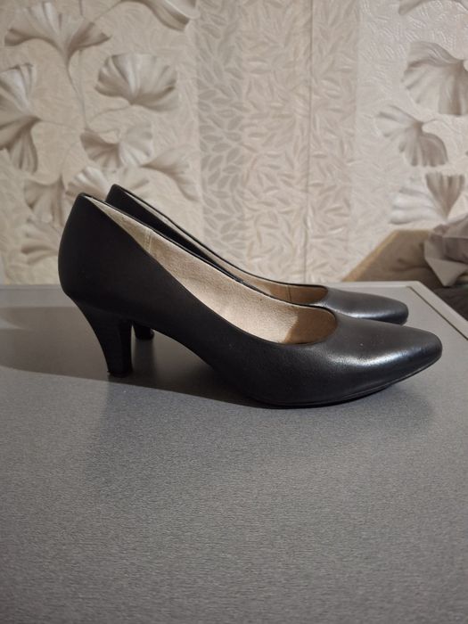 Туфли  женские,  аккуратные, маленькие размер 35.