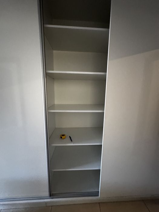 Dressing inalt cu usi culisante