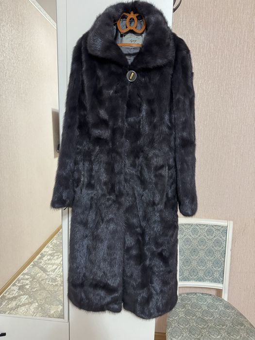 Продам норковую шубу
