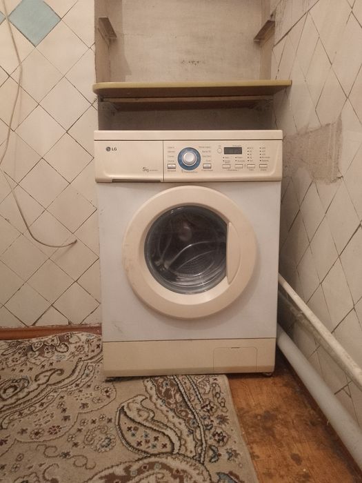 LG  5кг Стиральную машину